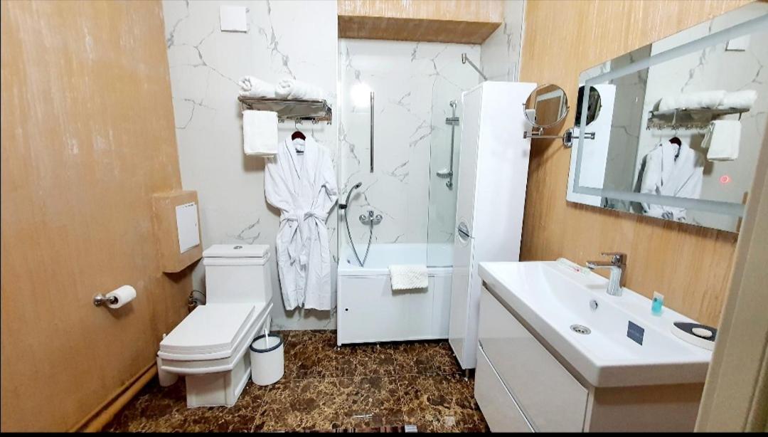 Lamiya Aparts Hotel Almaty Quarto foto